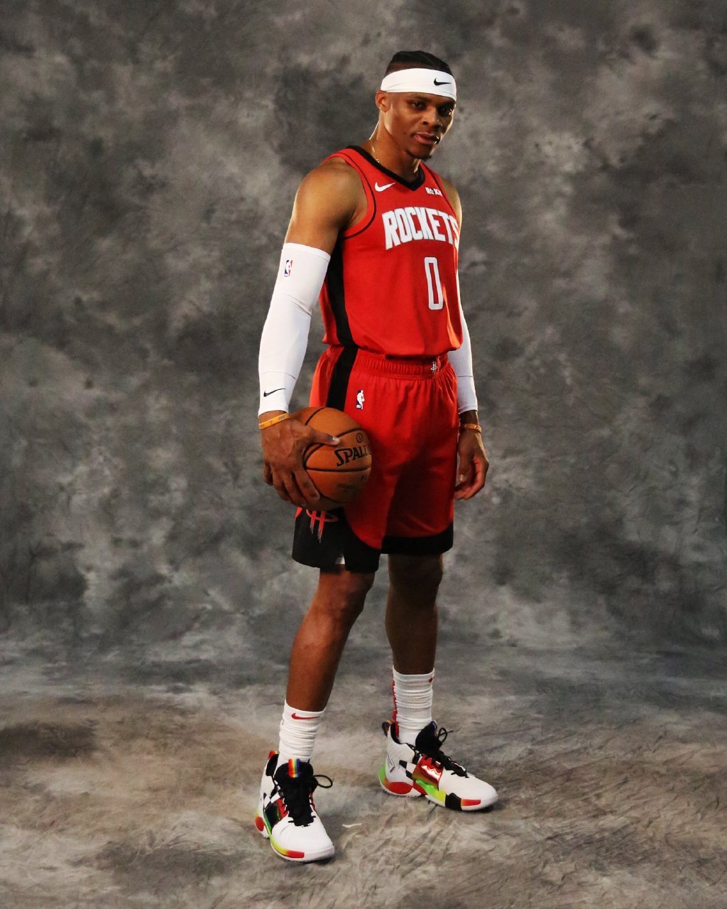 盯第一持球 盯第一持球